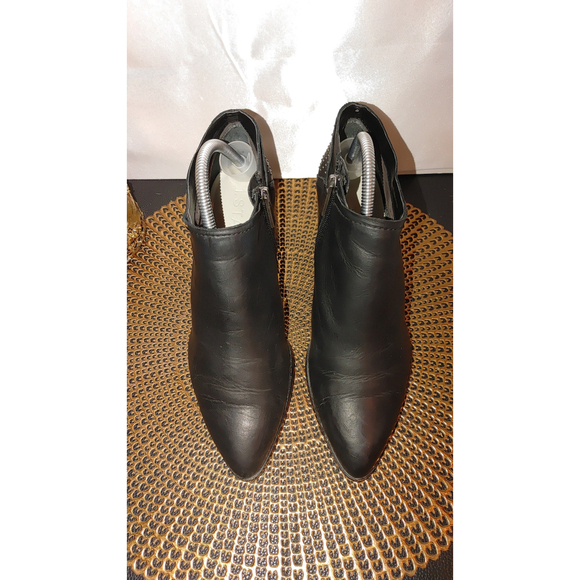 1. State Booties Size 9M - Picture 4 of 7